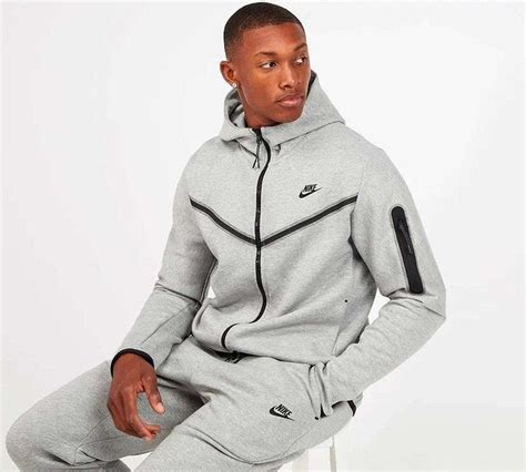 nike tech fleece tracksuit